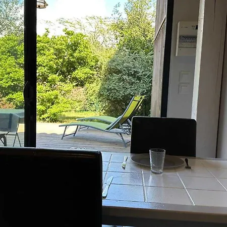 Beautiful House With Garden - Near Park